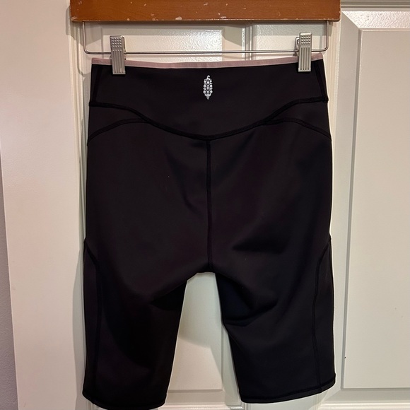 Free People Movement Step up bike shorts - Picture 4 of 6